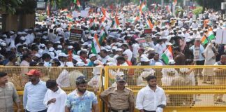 ഗ്യാനേഷ് കുമാറിന്റെ രാജി ആവശ്യപ്പെട്ട് രാജ്യതലസ്ഥാനത്ത് നാലാം ദിനവും പ്രതിഷേധം കനക്കുന്നു