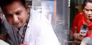 പ്രതിഷേധം റിപ്പോർട്ട് ചെയ്യാനെത്തിയ മാധ്യമപ്രവർത്തകരെ കസ്റ്റഡിയിലെടുത്ത് ഡൽഹി പോലീസ്