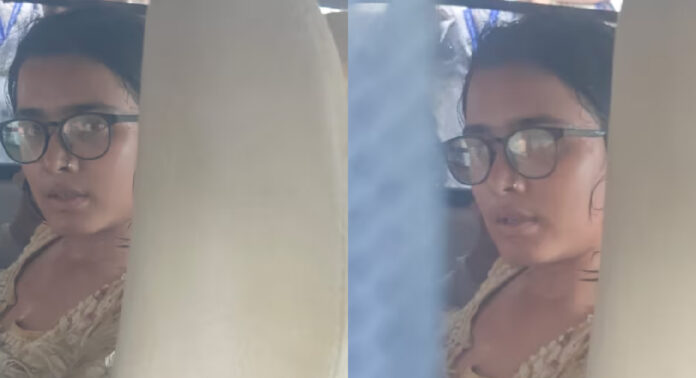 ബസിന്റെ ചില്ല് തകര്ത്ത് പ്രവര്ത്തകര് പുറത്ത് കടന്നു ; നേഹ ബോറ അടക്കം കസ്റ്റഡിയില് ബസിന്റെ ചില്ല് തകര്ത്ത് പ്രവര്ത്തകര് പുറത്ത് കടന്നു ; നേഹ ബോറ അടക്കം കസ്റ്റഡിയില്