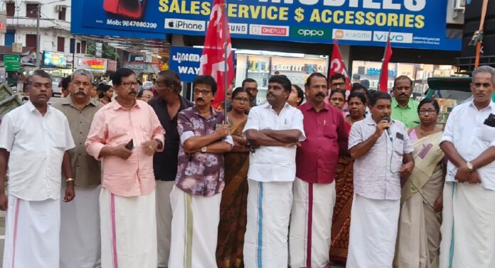 പി. സന്തോഷ് കുമാർ എം.പിയെ അറസ്റ്റ് ചെയ്തതിൽ പ്രതിഷേധിച്ച് റാന്നിയിൽ സി.പി.ഐ പ്രതിഷേധ പ്രകടനം പി. സന്തോഷ് കുമാർ എം.പിയെ അറസ്റ്റ് ചെയ്തതിൽ പ്രതിഷേധിച്ച് റാന്നിയിൽ സി.പി.ഐ പ്രതിഷേധ പ്രകടനം