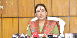 ‘എന്നെ കൊല്ലാൻ ഗൂഢാലോചന നടത്തി’ ; ഭർത്താവിനെതിരെ പരാതിയുമായി മന്ത്രി രേഖ ആര്യ