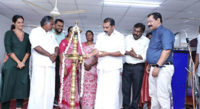 കണ്ണിന്റെ ആരോഗ്യ സംരക്ഷണത്തിന് ശ്രദ്ധ നല്കണം : അഡ്വ.സി.വി.ശാന്തകുമാര് എം.എല്.എ. കണ്ണിന്റെ ആരോഗ്യ സംരക്ഷണത്തിന് ശ്രദ്ധ നല്കണം : അഡ്വ.സി.വി.ശാന്തകുമാര് എം.എല്.എ.