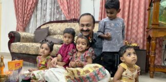 വിജയദശമി ദിനത്തിൽ തിരുവനന്തപുരത്ത് ഇല്ലാത്തതിനാൽ നാല് കുട്ടികളെ മുൻകൂട്ടി എഴുത്തിനിരുത്തി മുഖ്യമന്ത്രി വി ഡി സതീശൻ