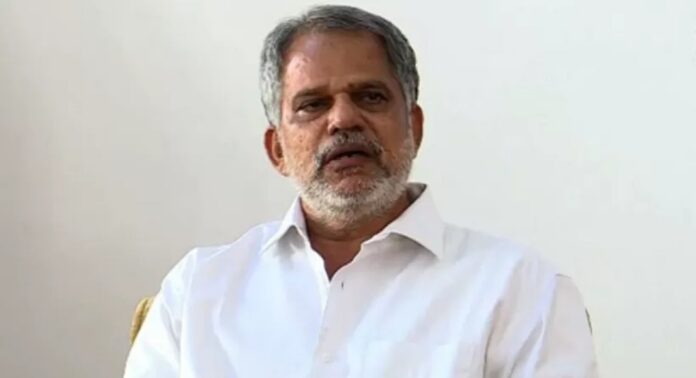 ആർ.എസ്.എസ് തിരശ്ശീലയ്ക്ക് പിന്നിൽ നിൽക്കുകയാണെന്നും ജനാധിപത്യപരമായ പരിശോധനയ്ക്ക് അവർ വിധേയരല്ലെന്നും എ. വിജയരാഘവൻ ആർ.എസ്.എസ് തിരശ്ശീലയ്ക്ക് പിന്നിൽ നിൽക്കുകയാണെന്നും ജനാധിപത്യപരമായ പരിശോധനയ്ക്ക് അവർ വിധേയരല്ലെന്നും എ. വിജയരാഘവൻ