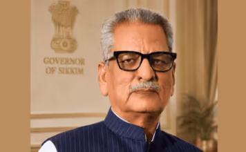 രാജേന്ദ്ര ആർലേക്കറിനെ മാറ്റി ; കേരളത്തിന് പുതിയ ഗവർണർ, ഓം പ്രകാശ് മാഥുർ ചുമതലയേൽക്കും